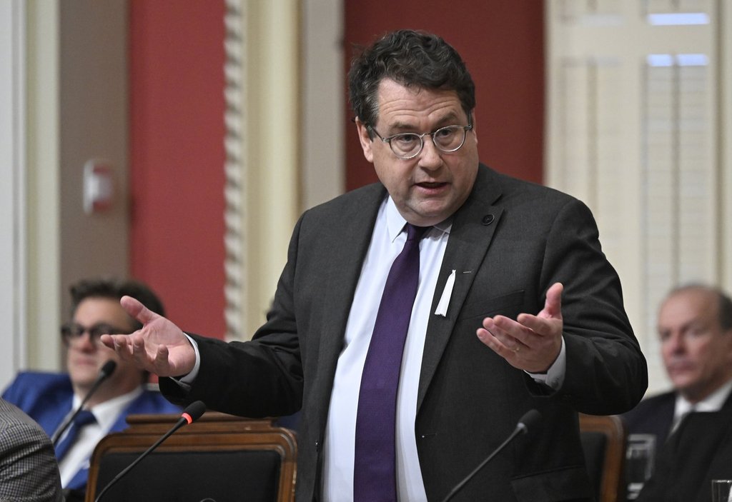 Правителството на Квебек казва че отлага целта си за намаляване