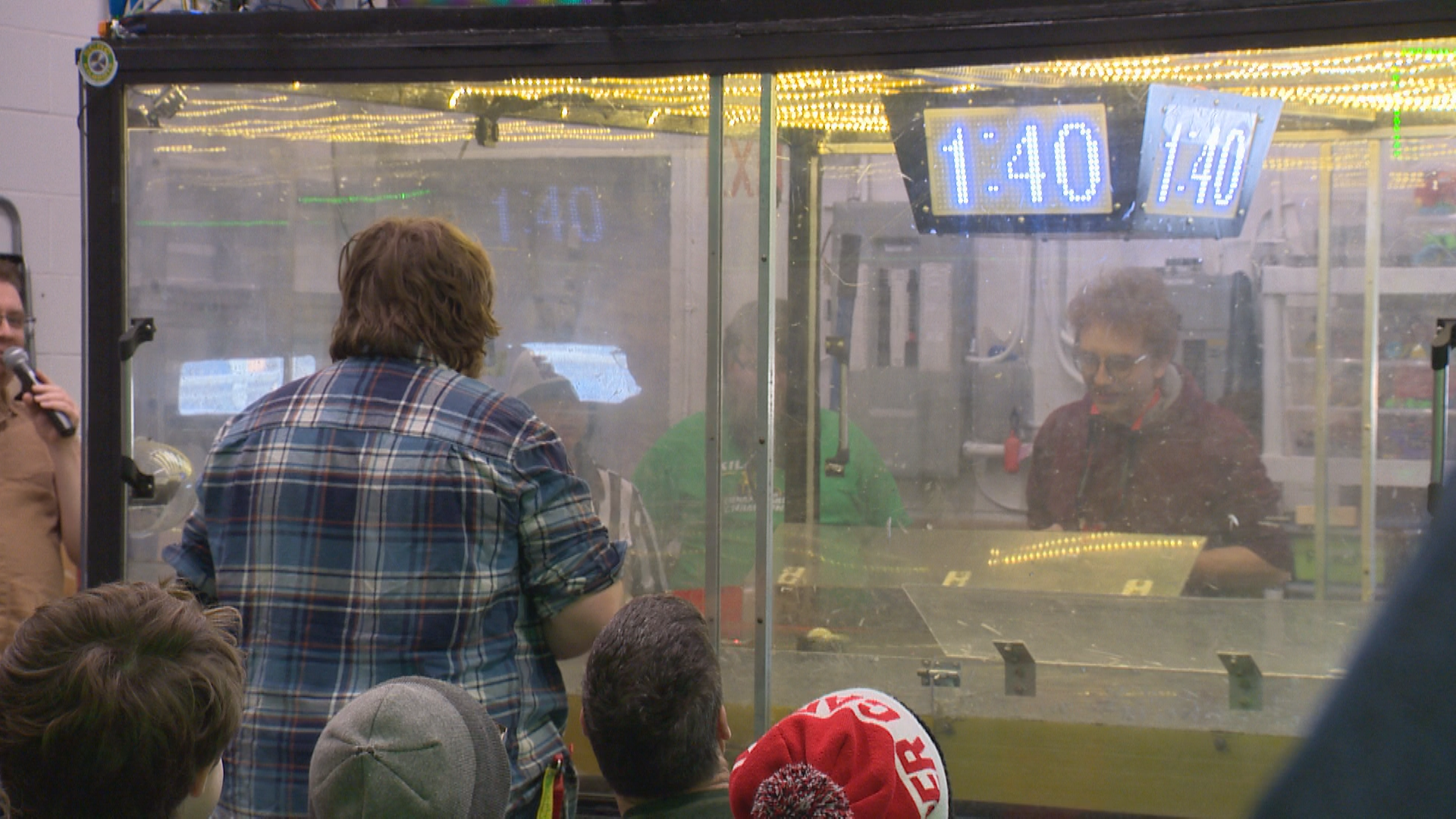 Бойни ботове се бият в Саскатун