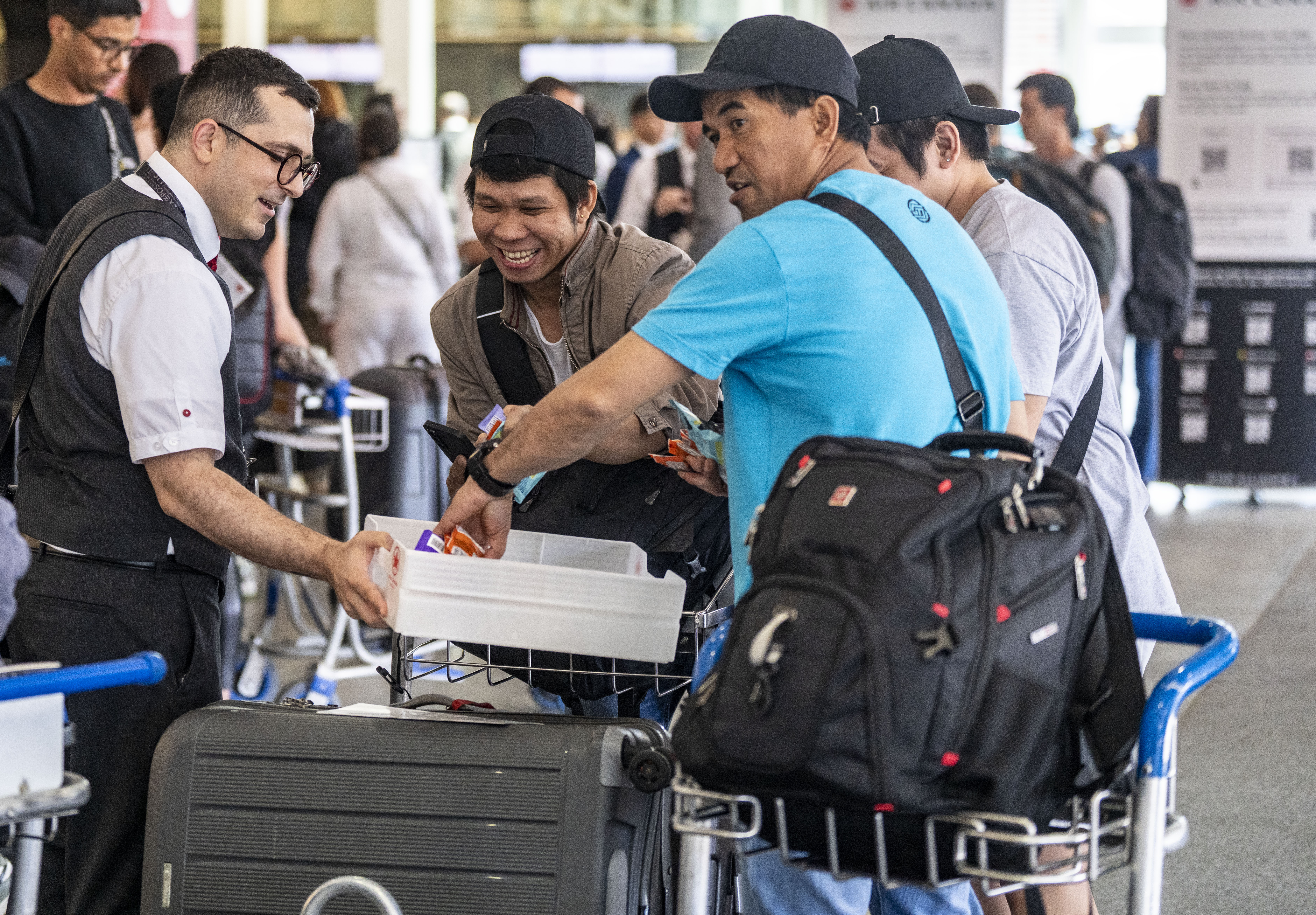 Канадците продължават да предприемат по малко пътувания до Съединените щати