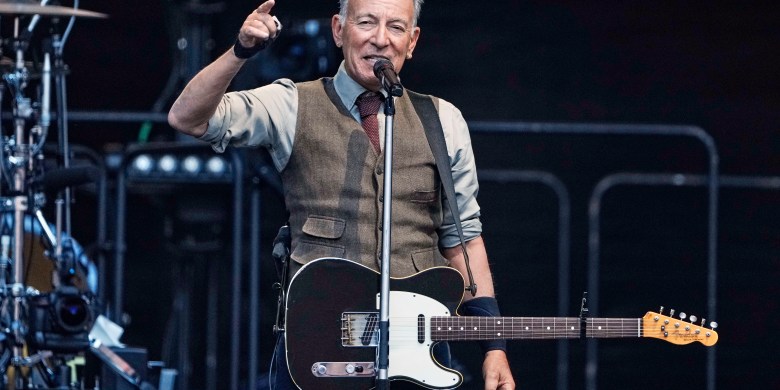 Bruce Springsteen tells ICE to 'get the f--k out of Minneapolis' during show