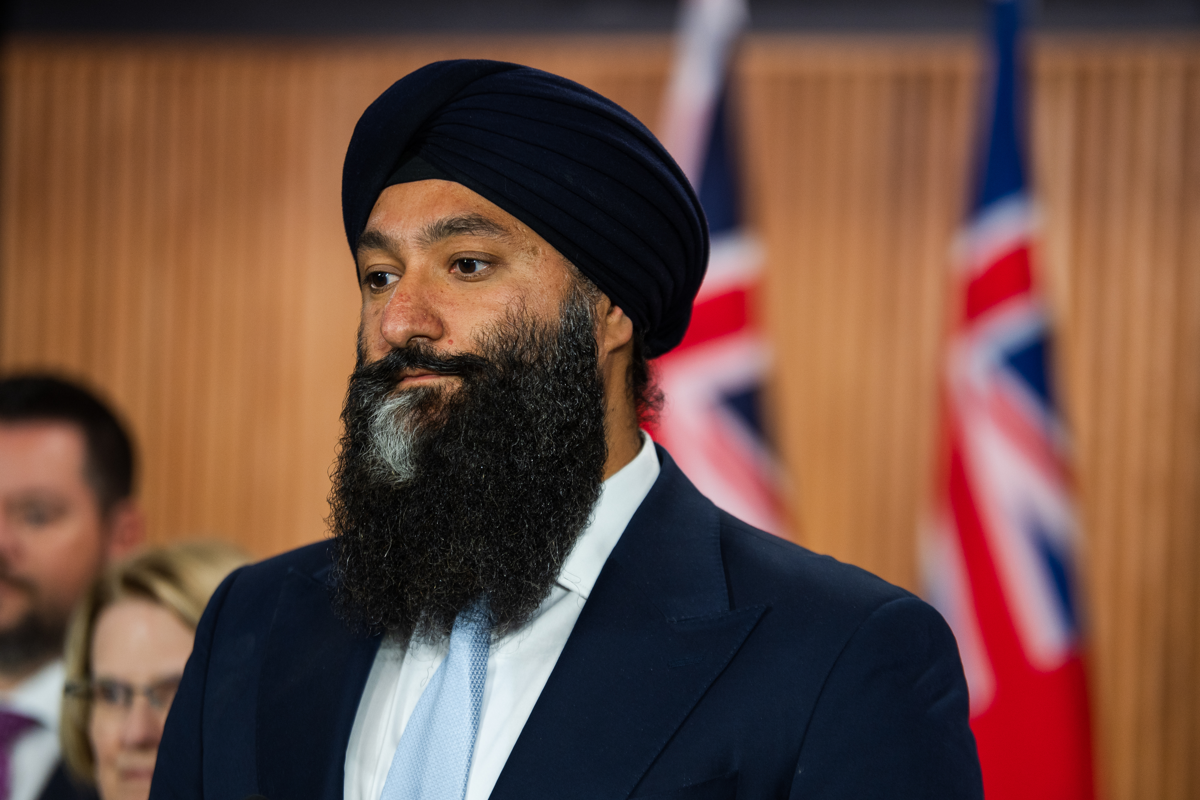 Министърът на транспорта на Онтарио настоява че нагревателите с превключватели