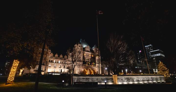 Тъй като десетки хиляди държавни служители ще се върнат в