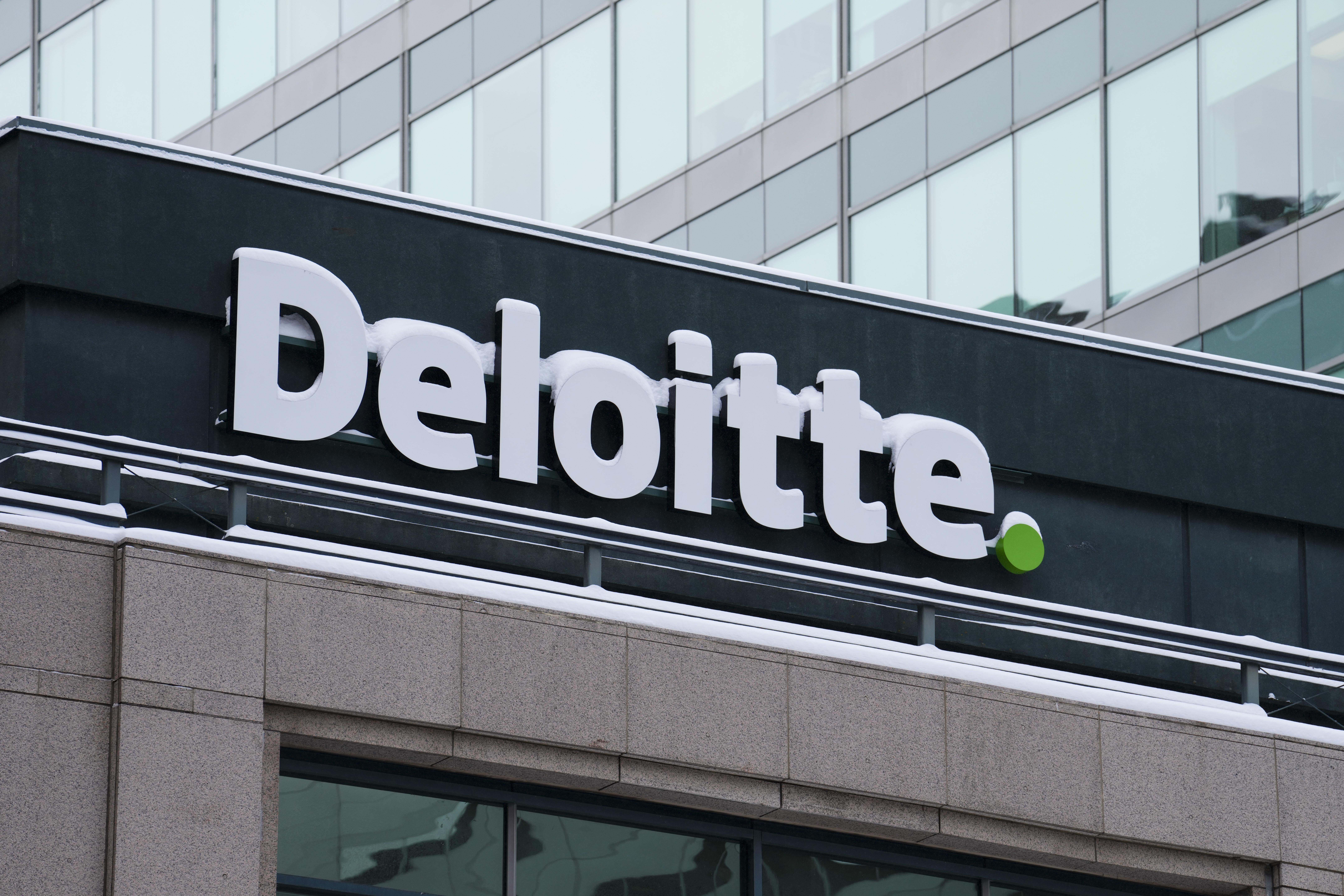 Deloitte казва, че икономическият растеж на Канада ще се забави тази година на фона на търговската война
