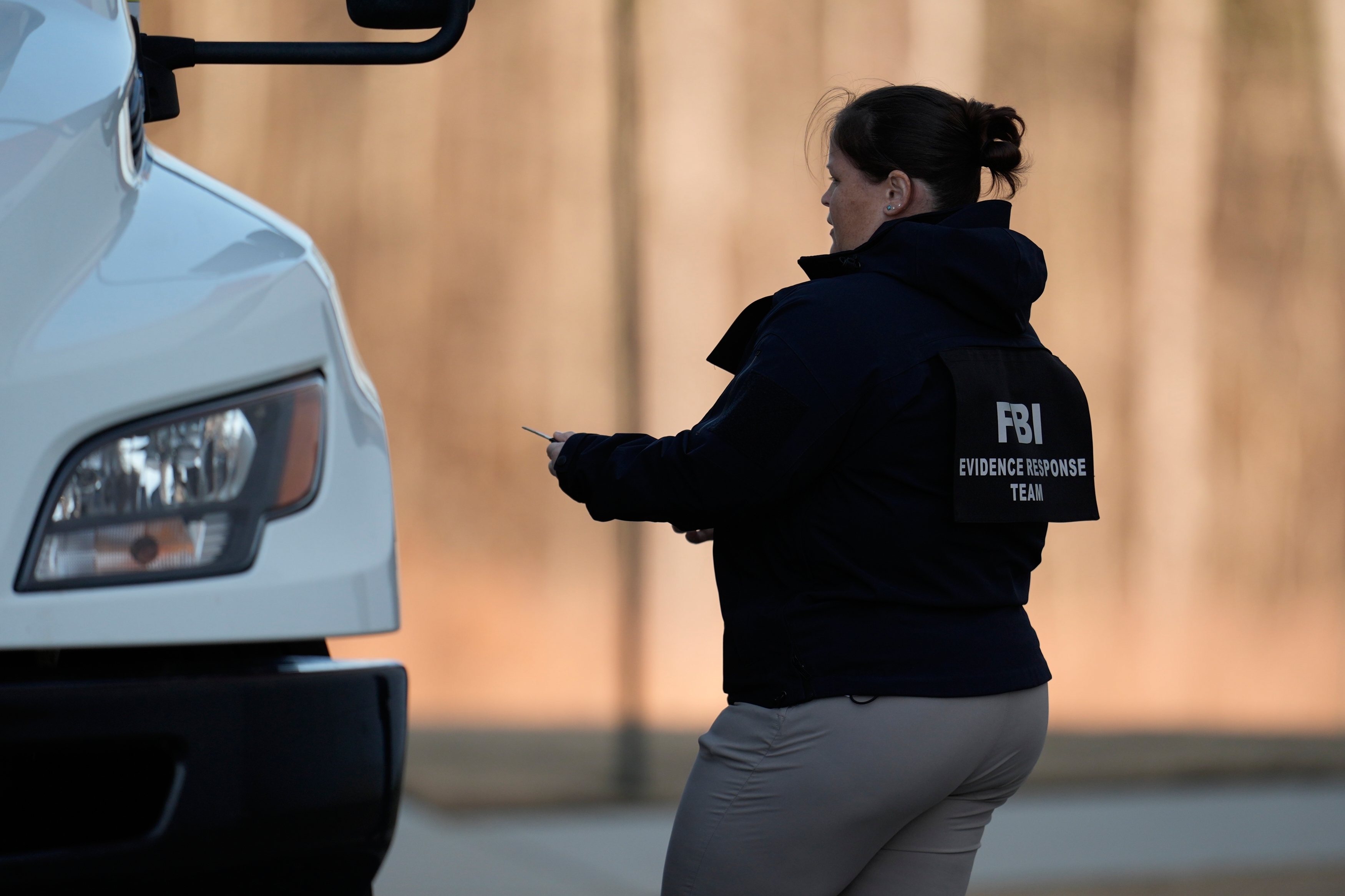 ФБР претърси избирателна служба в окръг Фултън в Джорджия извън