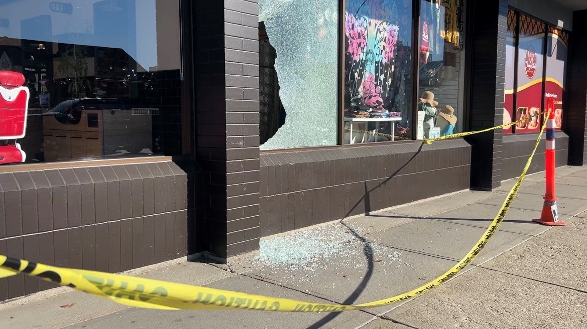 Град Келоуна променя таксата за достъп до форум за престъпления след отблъскване на бизнеса