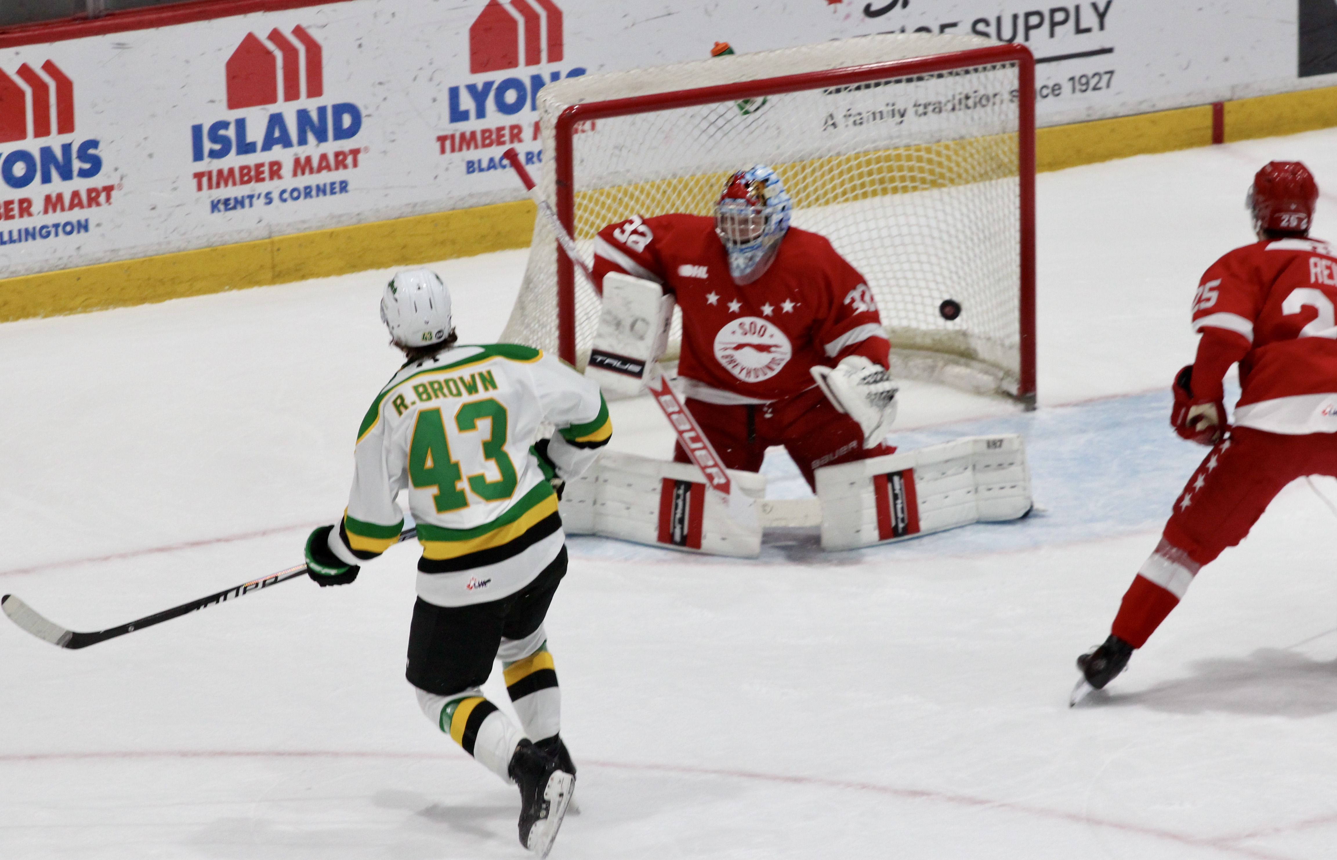 A Carter George goal helps Sault Ste. Marie to a win over the London Knights