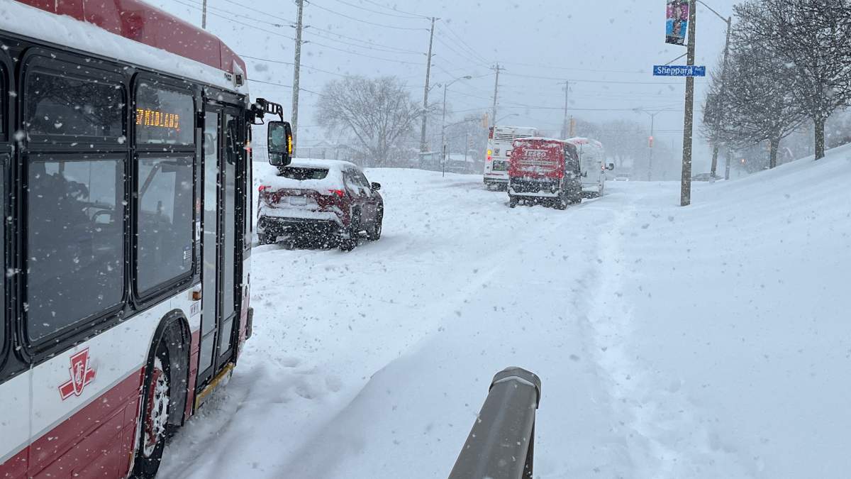 Significant amount of snowfall descends on Toronto, affecting roads and vehicles on Jan. 15, 2026.