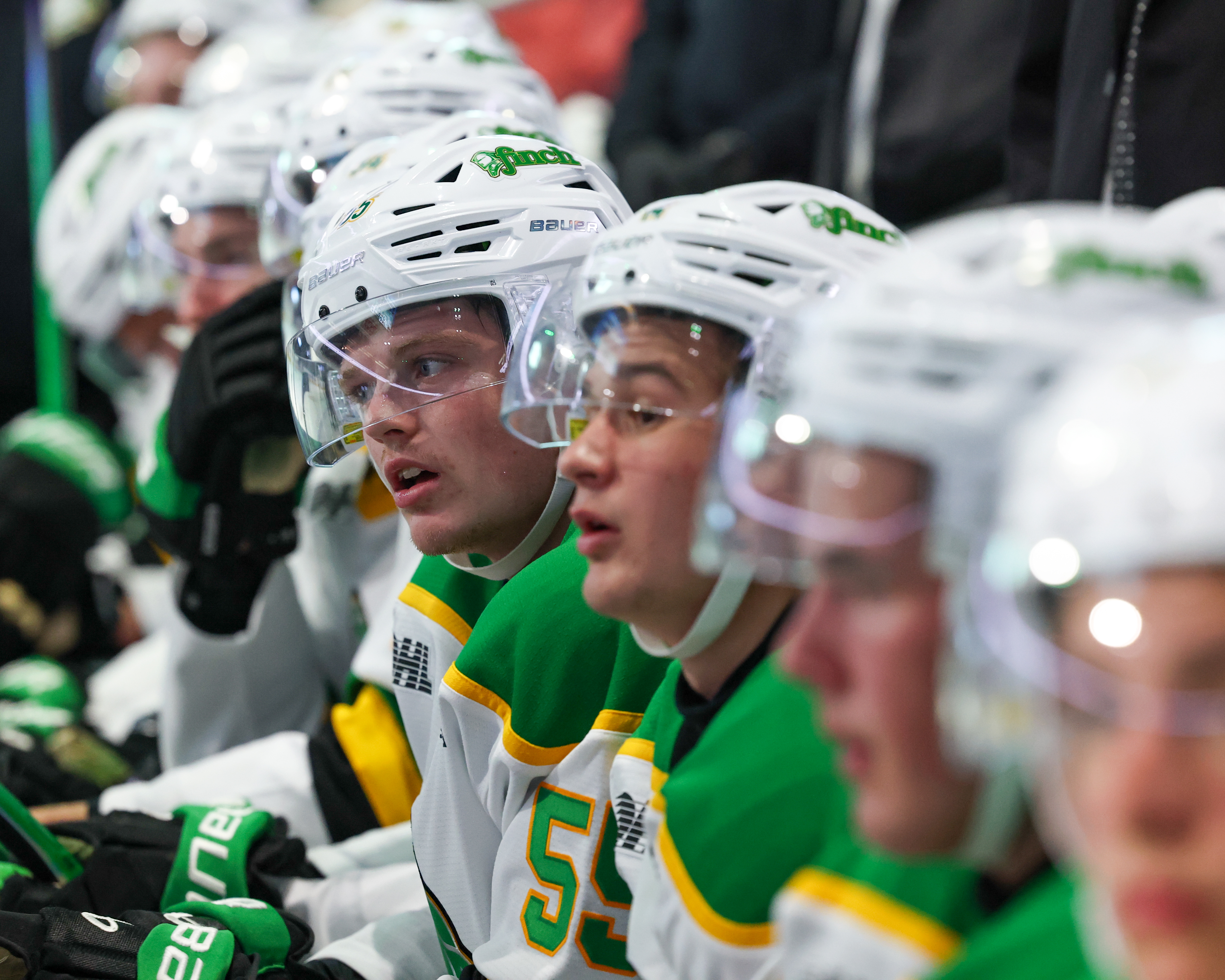 London Knights направиха две сделки, водещи до крайния срок за търговия на OHL в събота