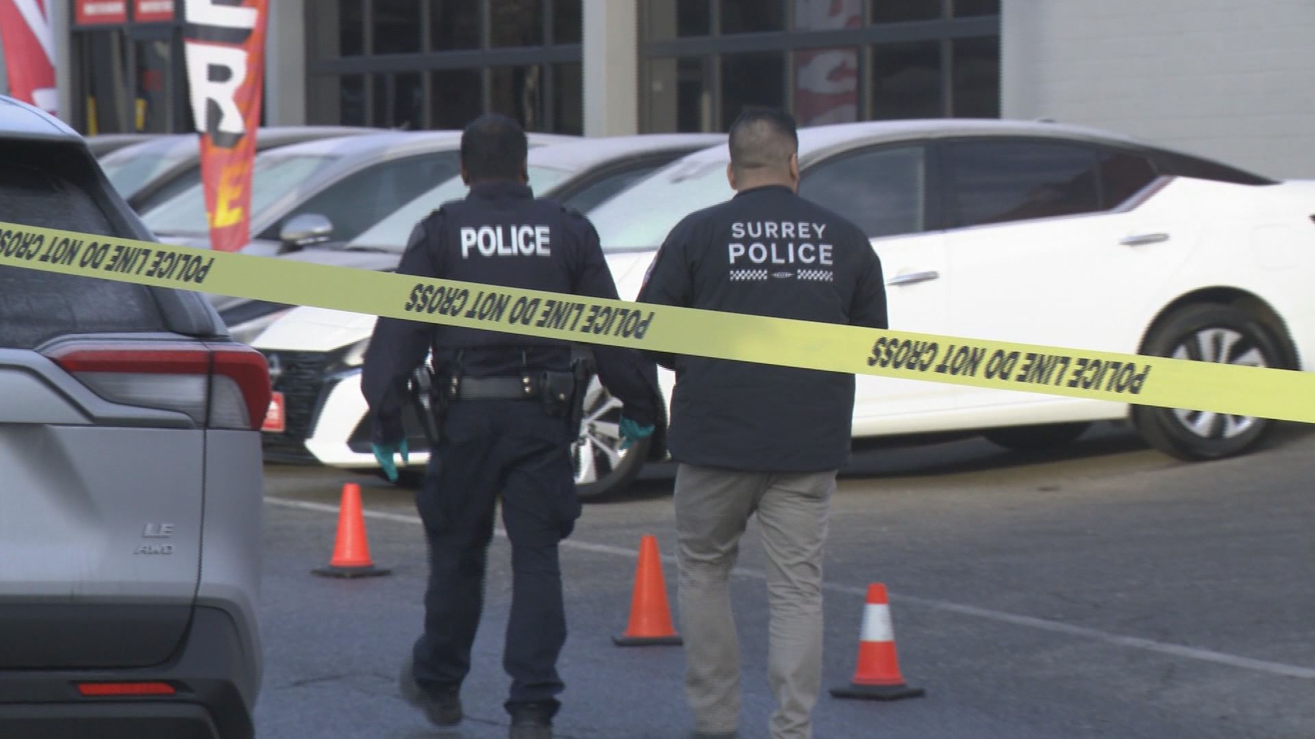 Въпреки десетките нови заплахи за изнудване и осем стрелби свързани