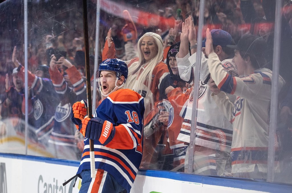 Hyman scores, Oilers top Sharks 4-3 in OT  | Globalnews.ca