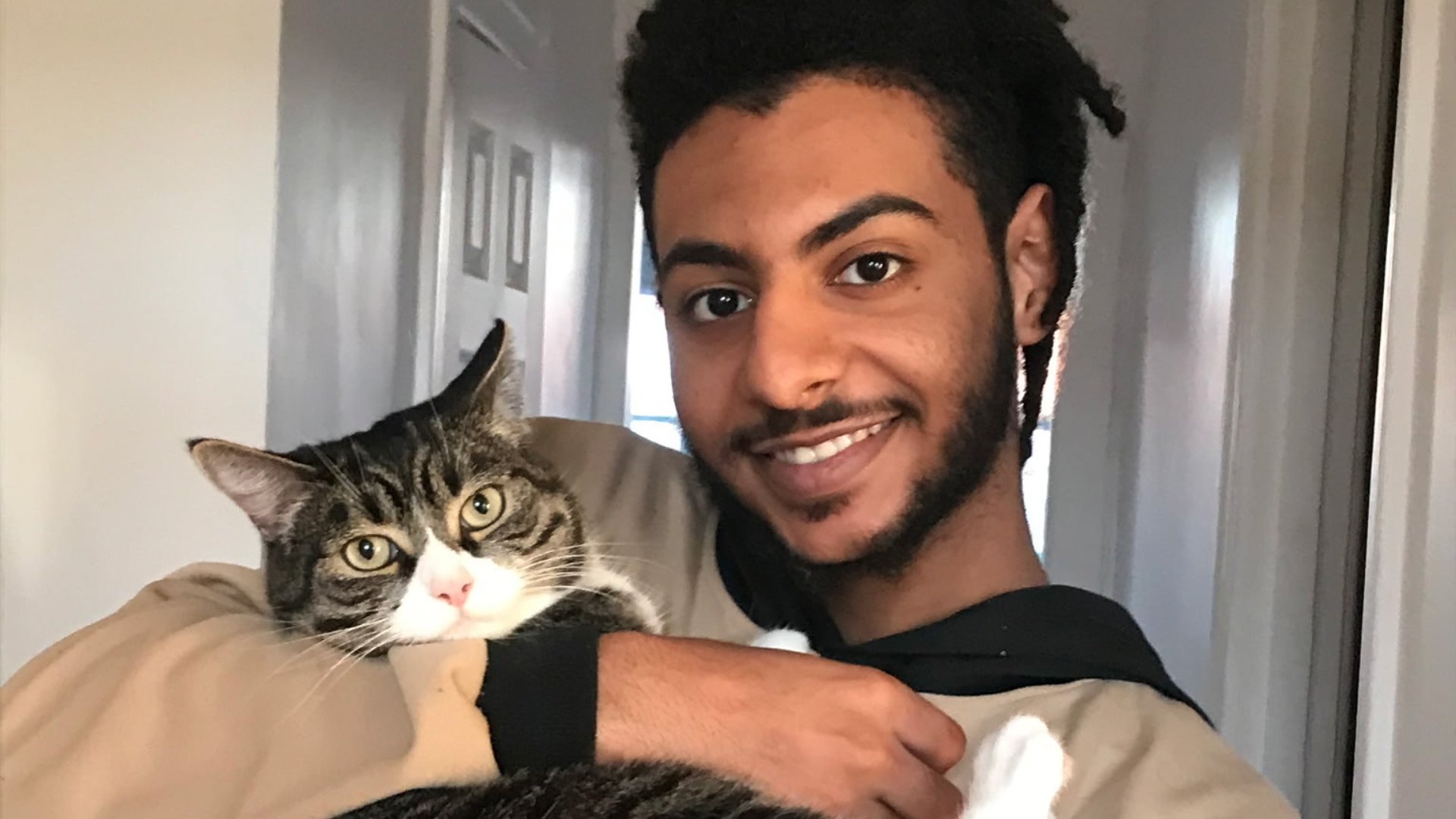 Мъж от Едмънтън който мечтаеше за кариера в спортния мениджмънт