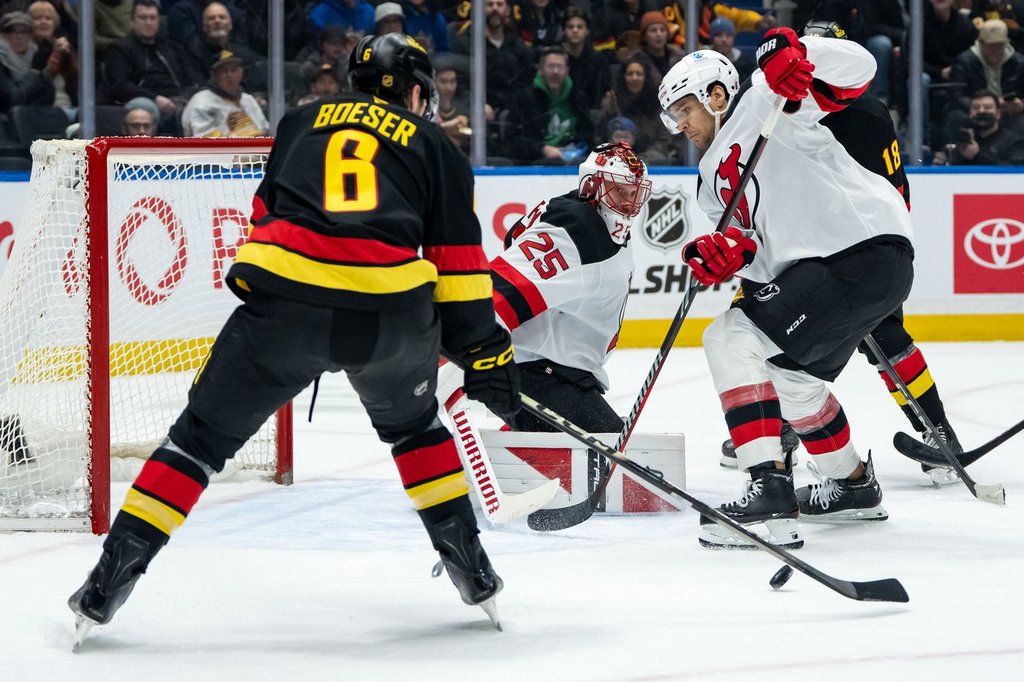 ВАНКУВЪР – Ванкувър Кенъкс най накрая стават по здрави но