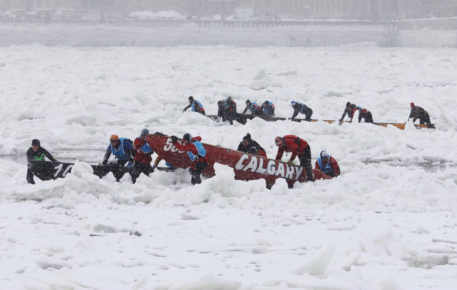 „Не изпускайте лодката“: Отборът на Калгари по кану-каяк се подготвя за състезание
