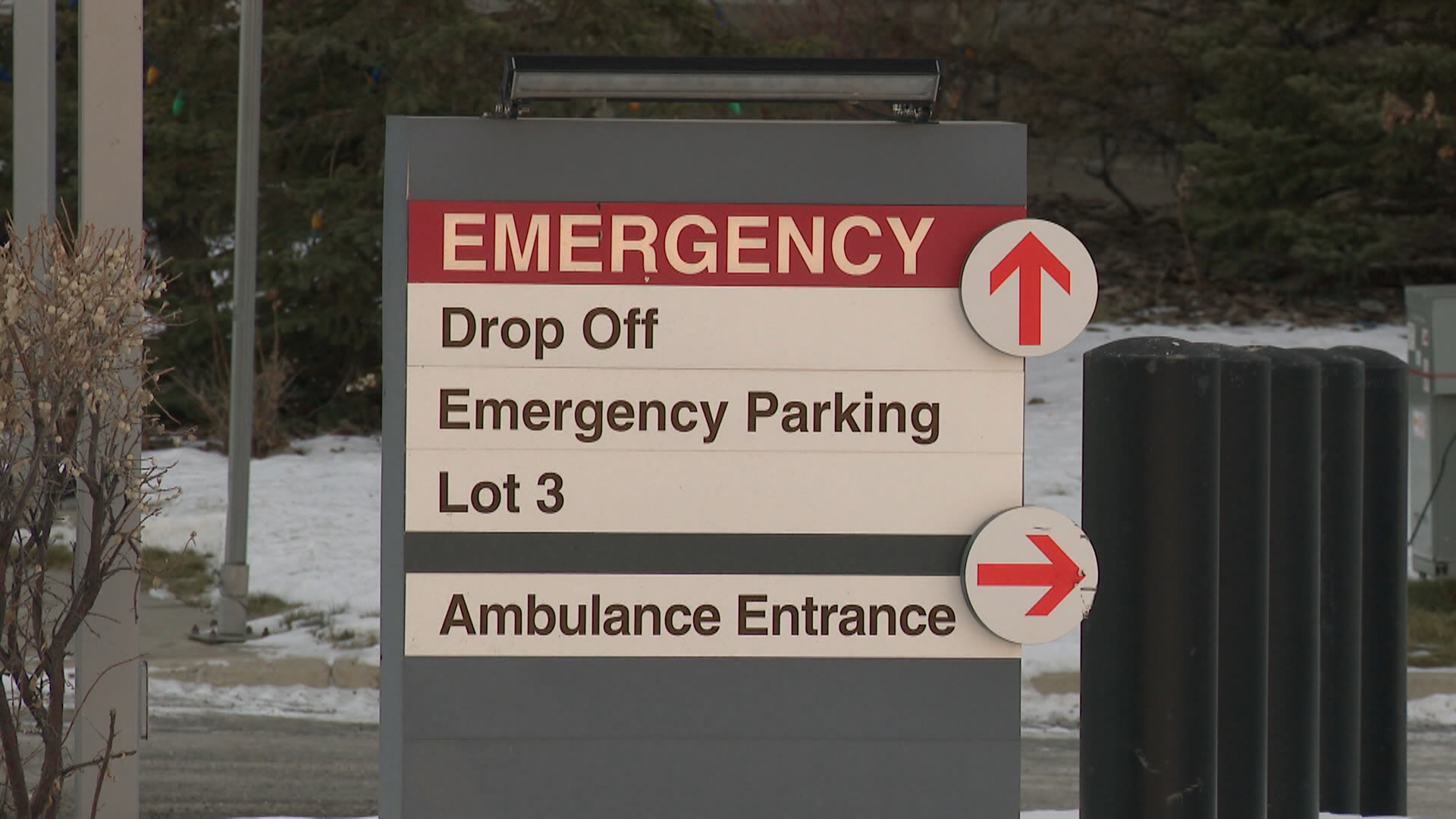 Пациенти разказват подробности за „катастрофа“ в спешните отделения на болниците в Алберта