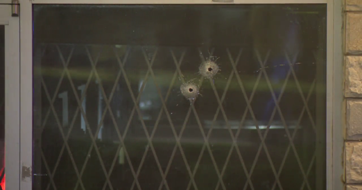 Полицията в Съри Британска Колумбия разследва бизнес в Нютън след