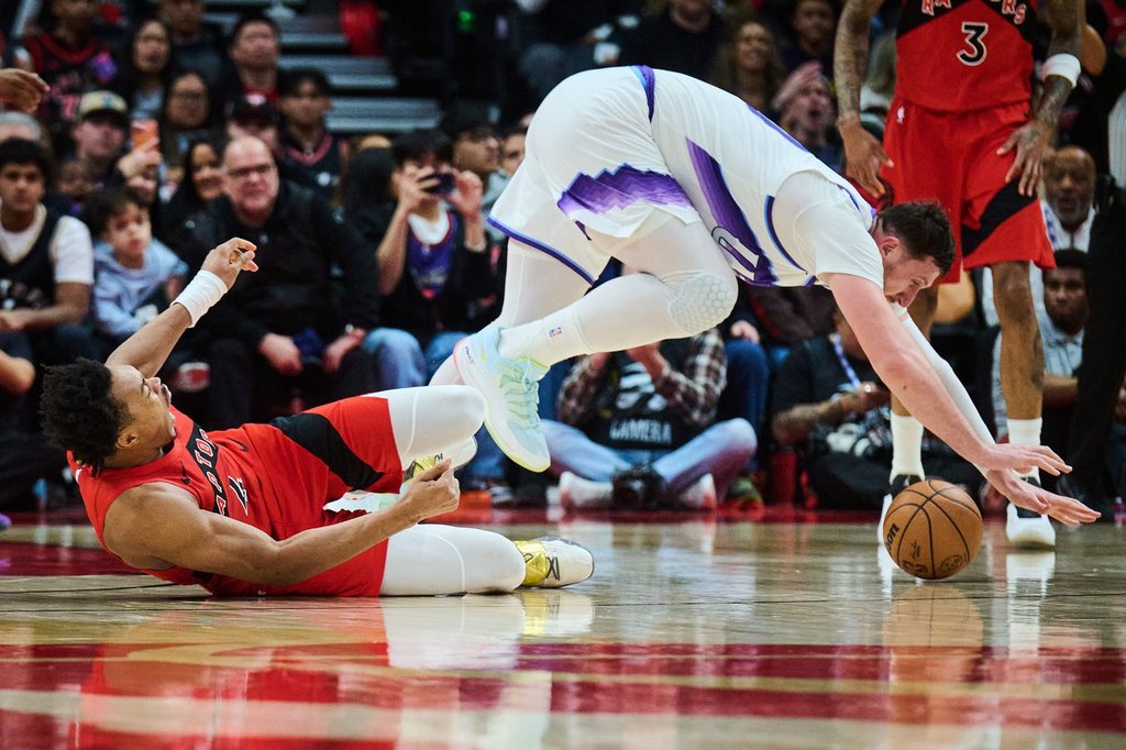 Раякович казва, че звездата Барнс „просто прави всичко“