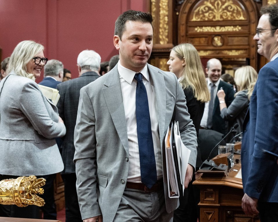 Министърът на правосъдието на Квебек обърна курса си пред силните