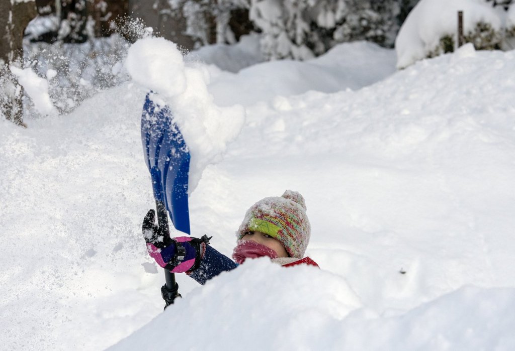 Топенето на снега повишава риска от наводнения в части от южно Онтарио