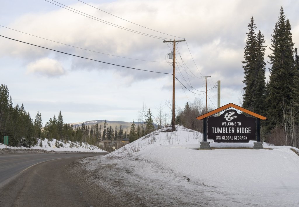 RCMP казва че разследването на местопрестъплението в Tumbler Ridge Secondary