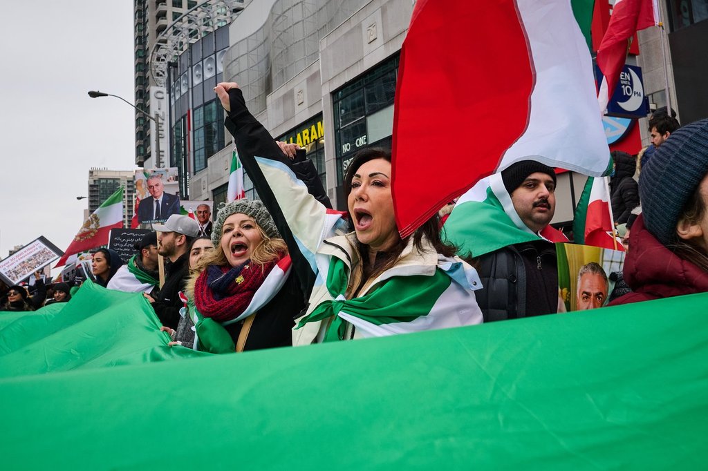 Полицията в Торонто съобщи че е извършила два ареста свързани