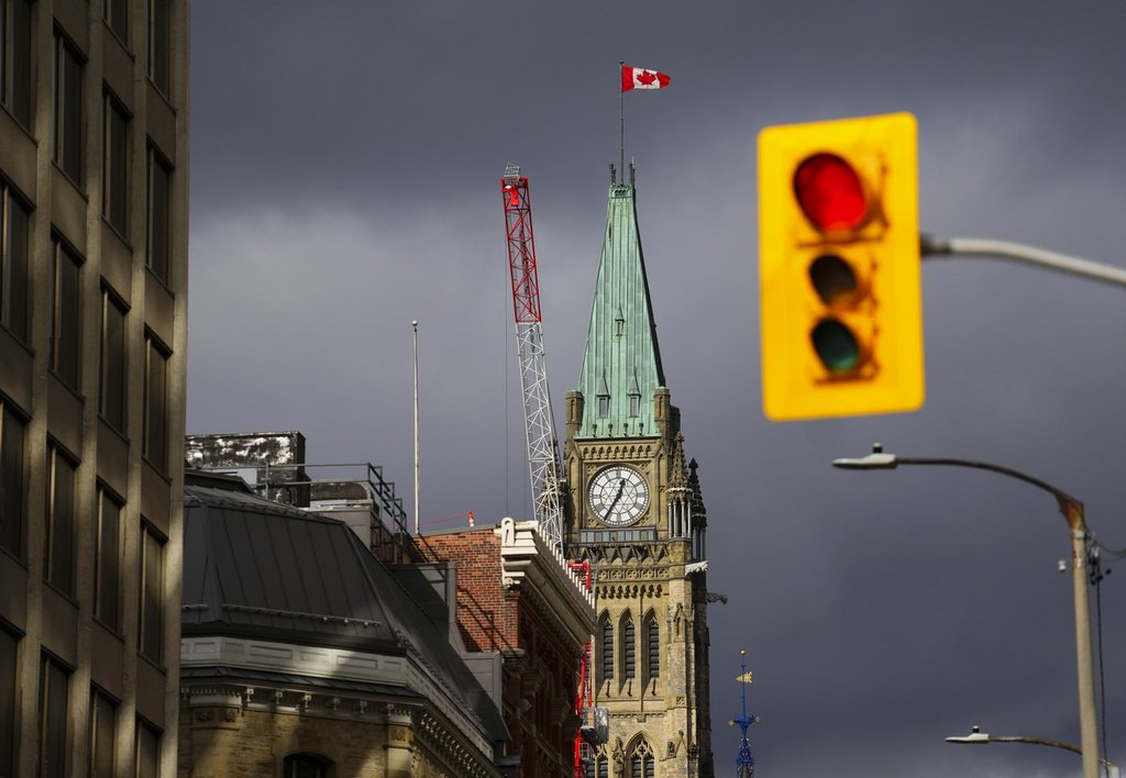 „Канада стои с вас“, казва Карни, докато депутатите почитат жертвите на Тъмблър Ридж