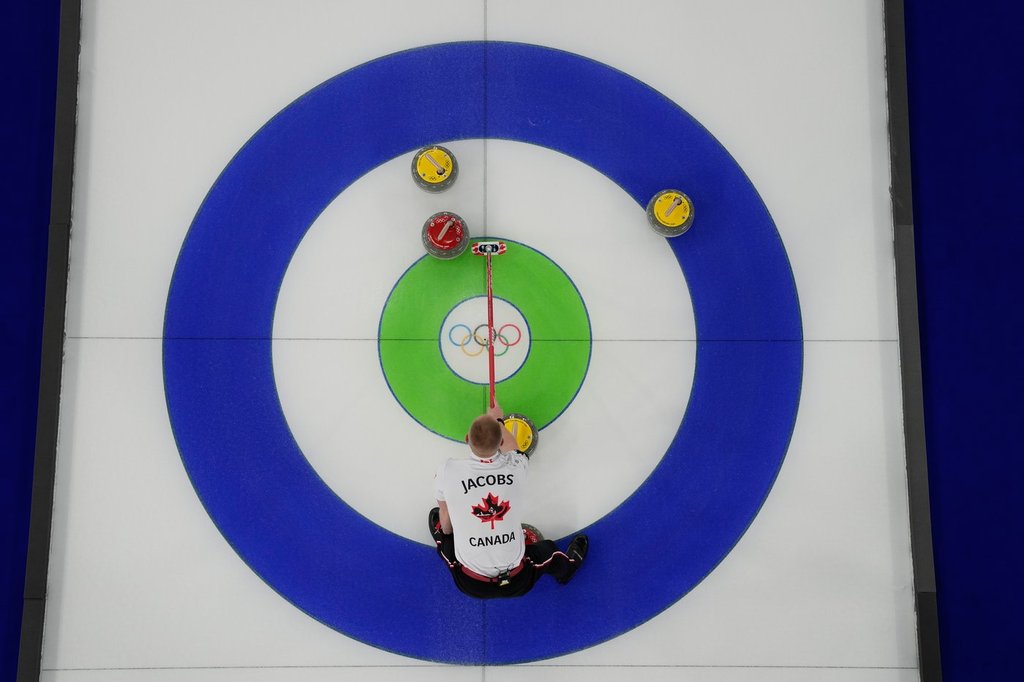 КОРТИНА Д’АМПЕЗО – Канадецът Брад Джейкъбс поведе мъжкия си отбор