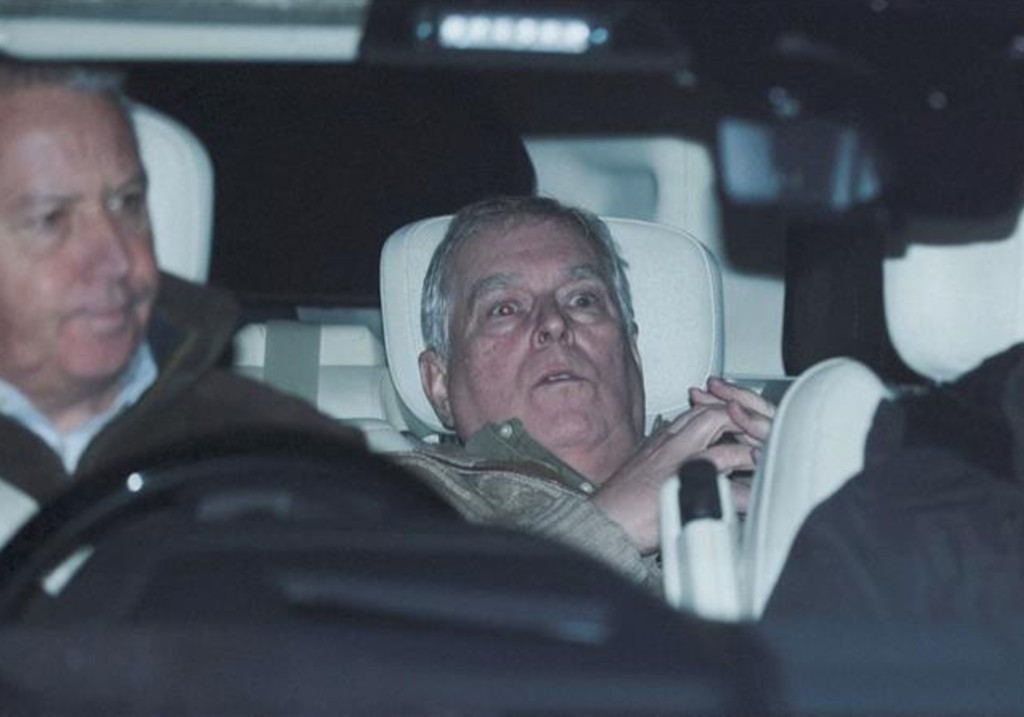 Бившият принц Андрю „освободен под разследване“ 11 часа след ареста