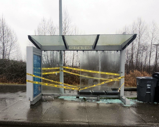 Dezenas de abrigos de ônibus vandalizados na região metropolitana de Vancouver – BC Dezenas de abrigos de ônibus vandalizados na região metropolitana de Vancouver – BC