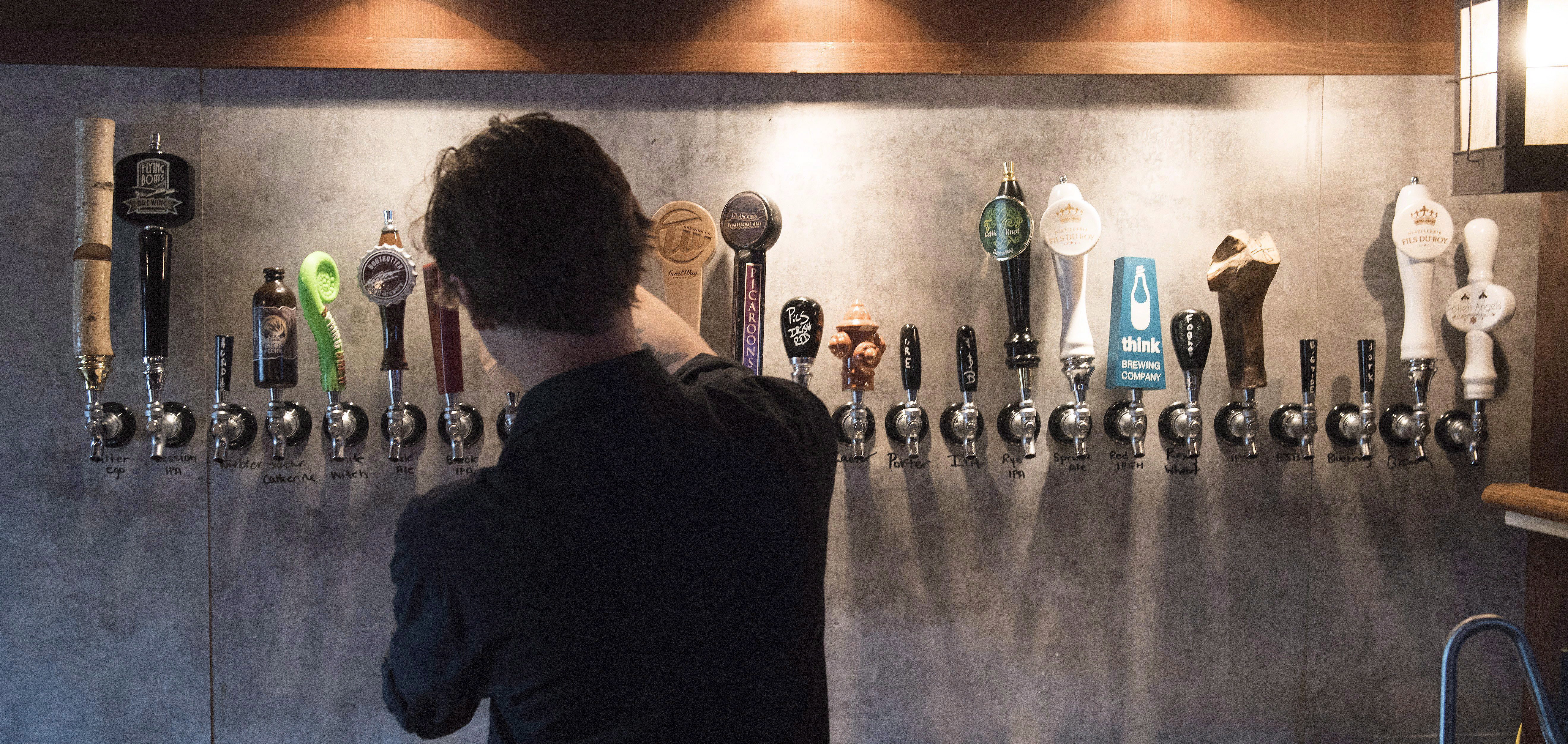 На баровете кръчмите и кафенетата в Торонто може да бъде