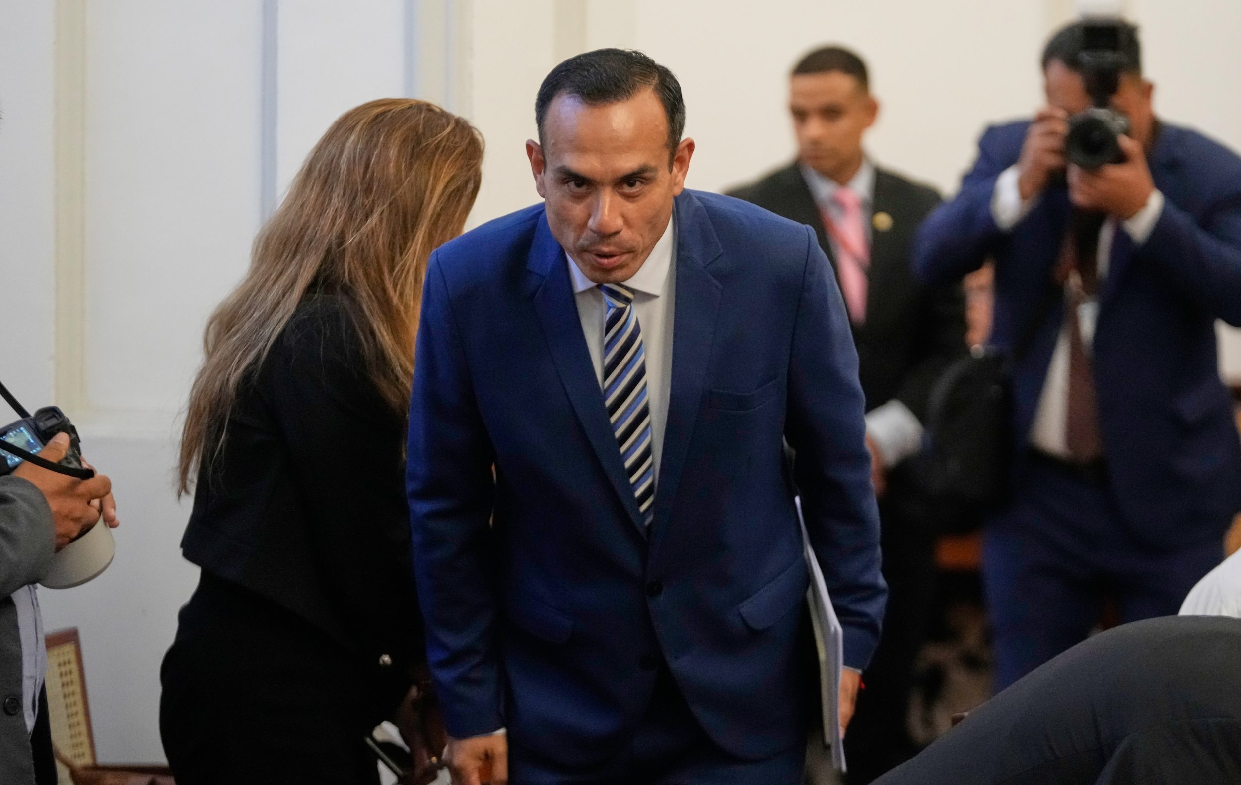 Перу загуби още един президент. Ето защо и какво се случва след това