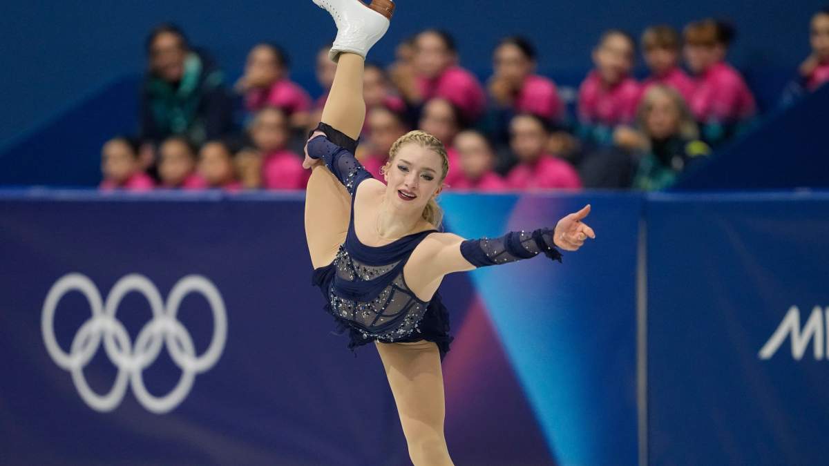 Amber Glenn competing in team event