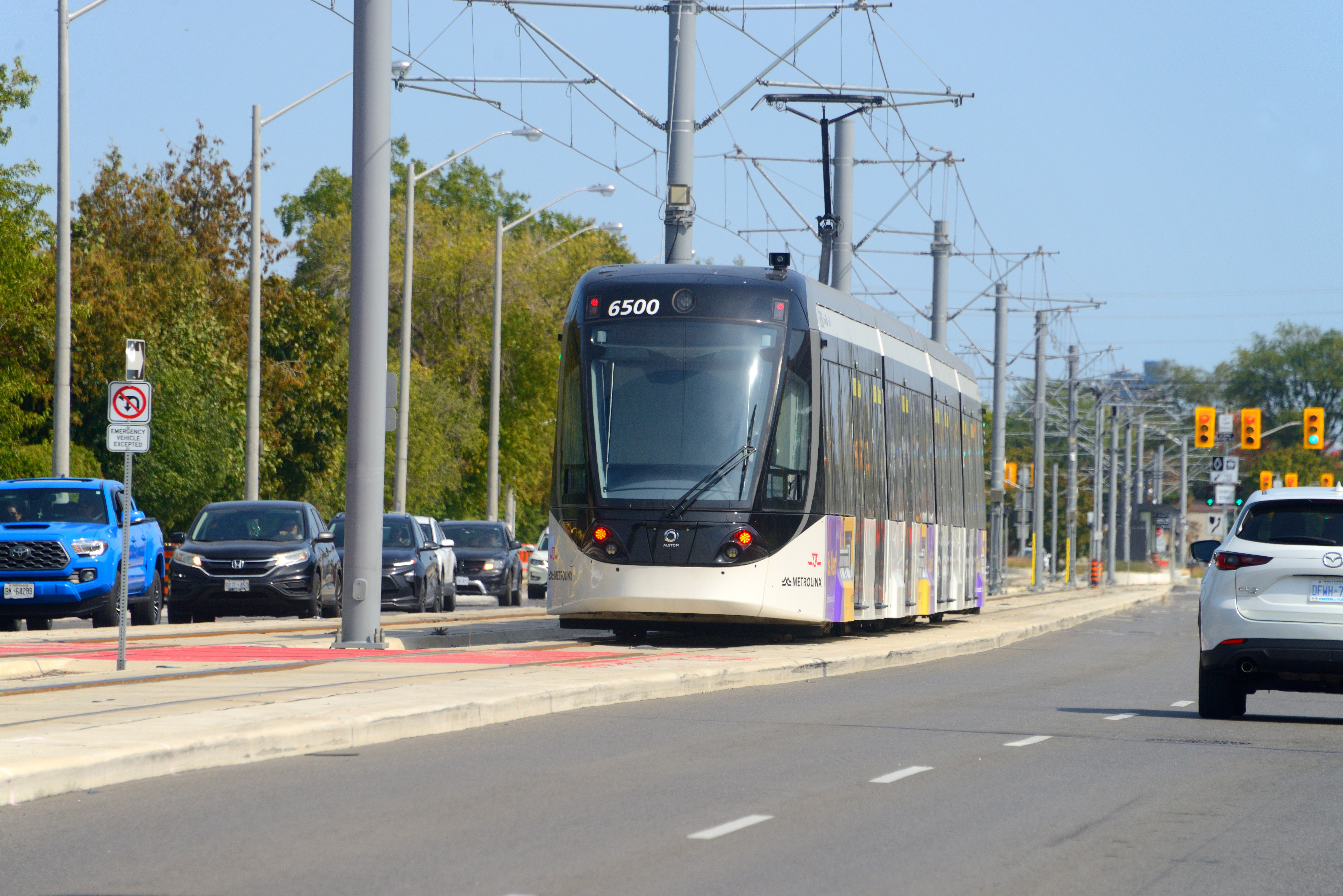 Трудното пускане на Finch West LRT в Торонто остави новата