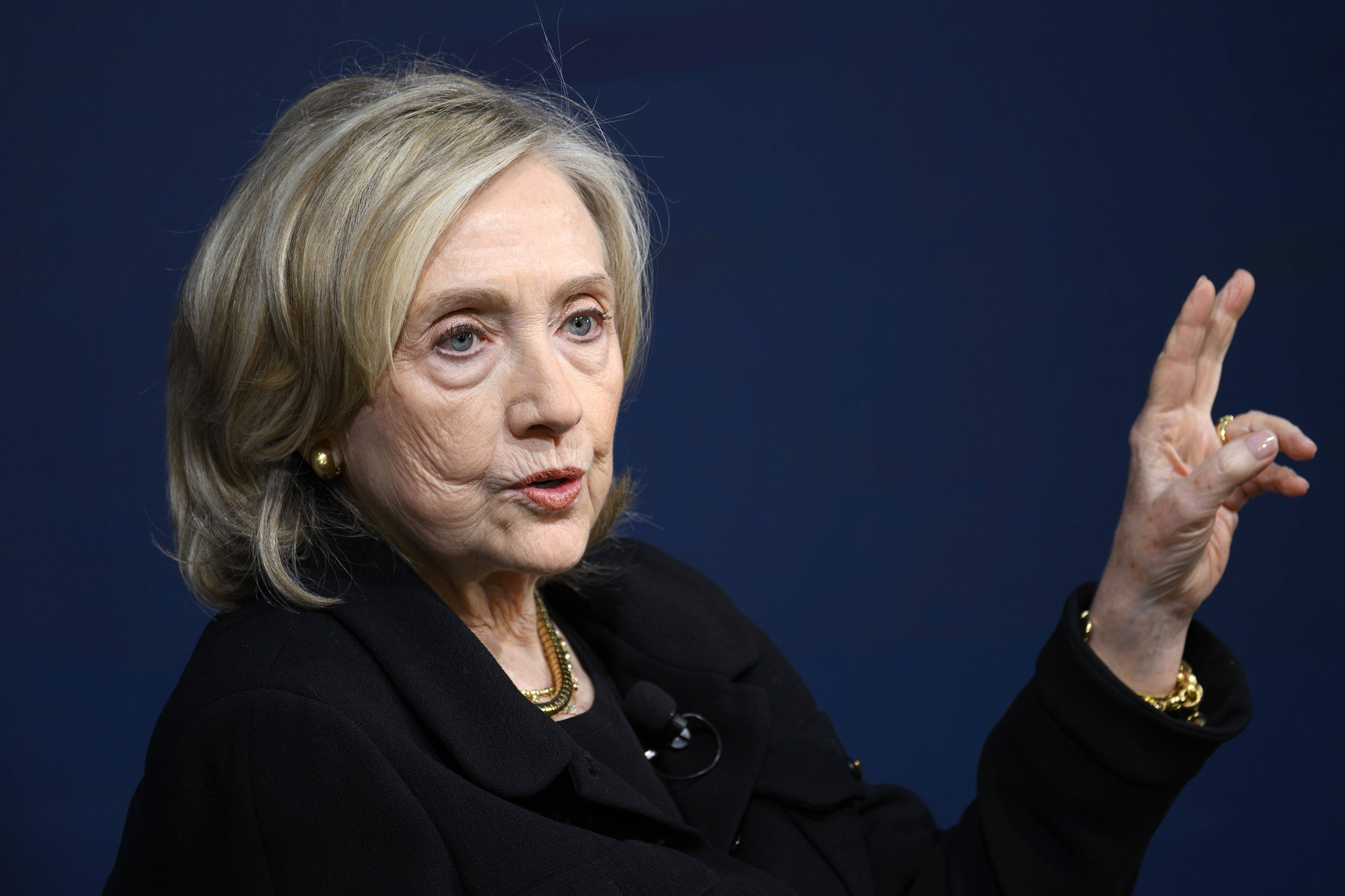 Hillary Clinton accuses Trump administration of Epstein files 'coverup' -  National | Globalnews.ca