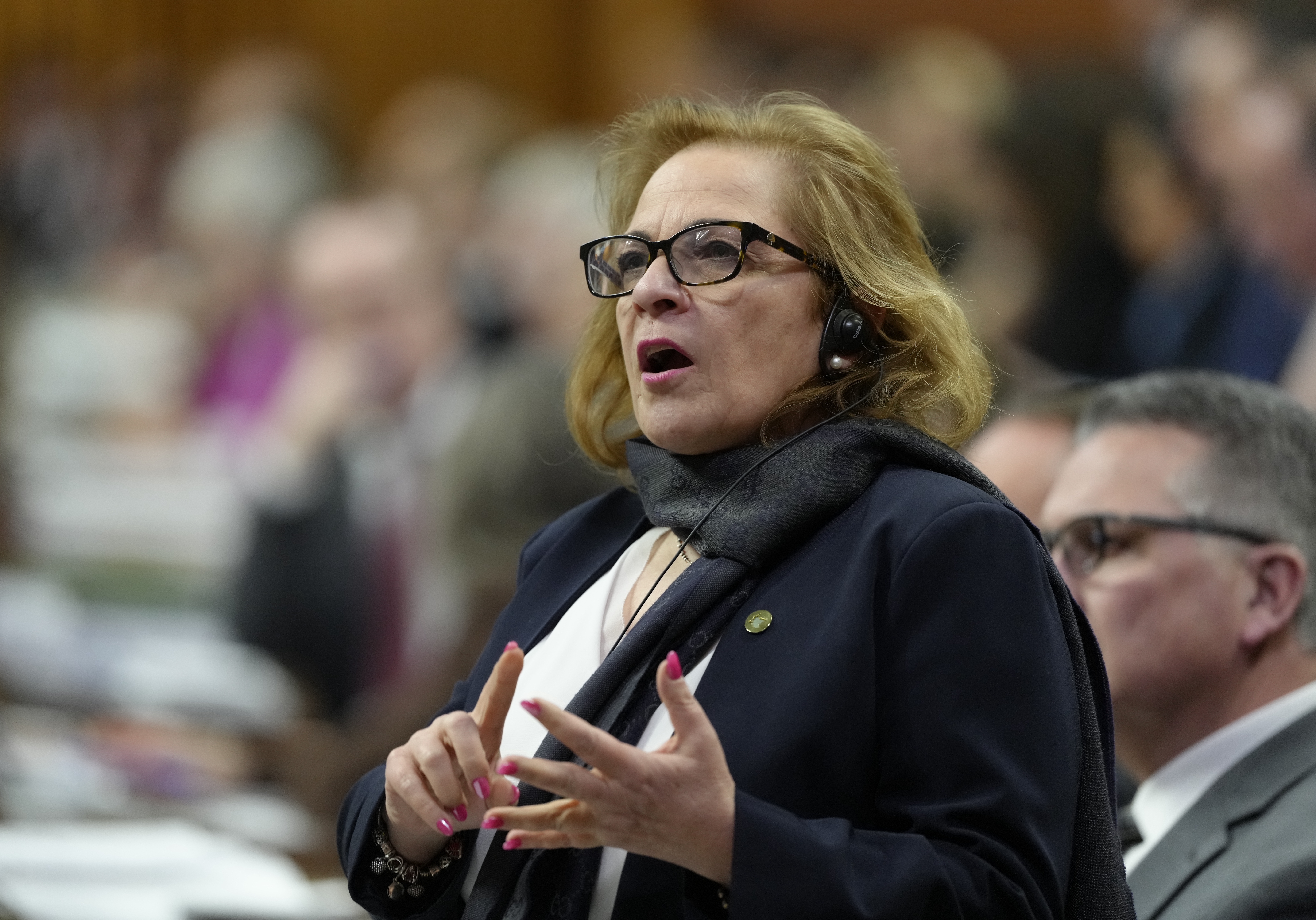 Канада открива нови пътища за пребиваване за военни новобранци, други работници