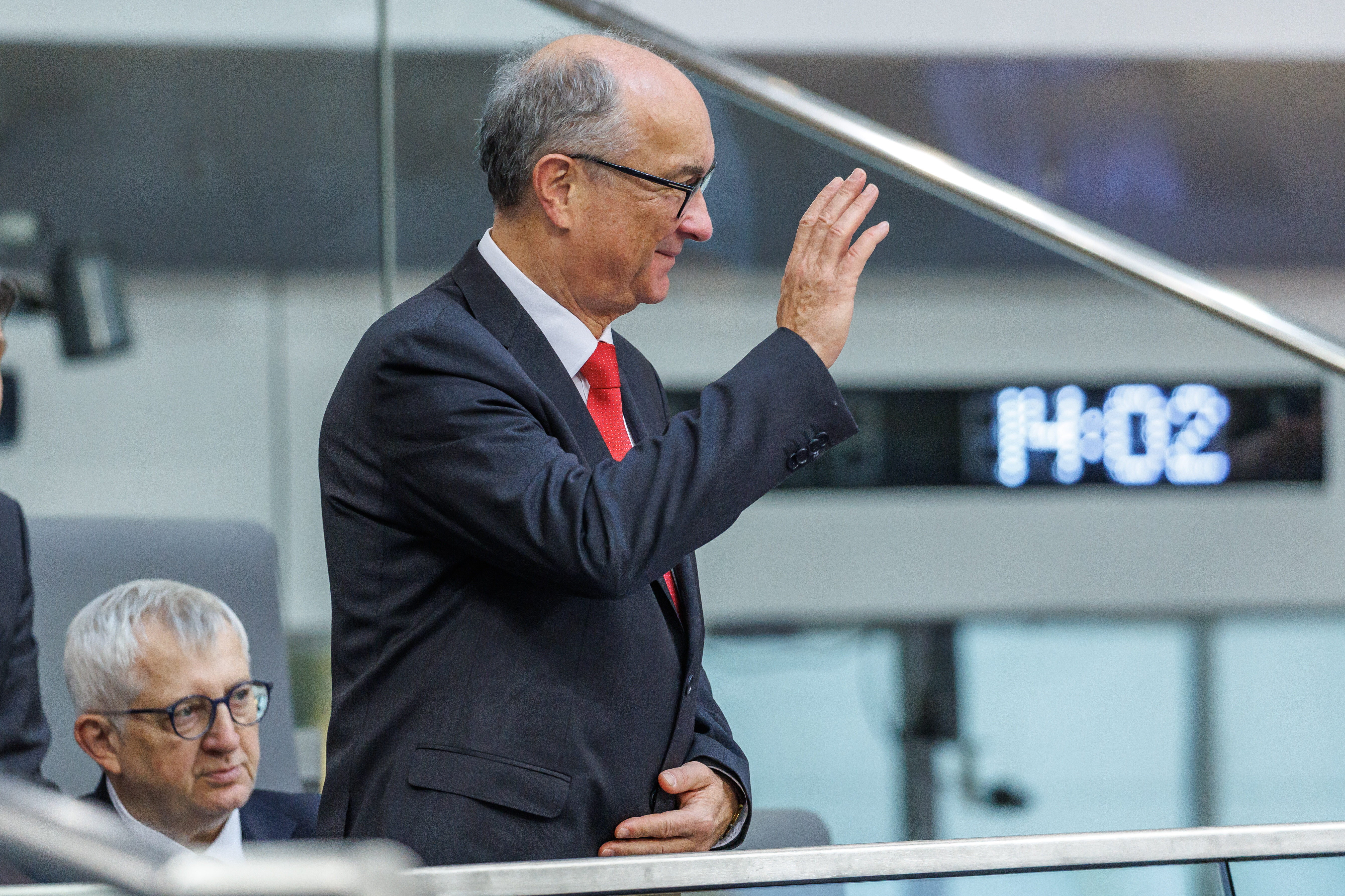 Какво се крие зад онлайн дипломатическия спор между САЩ и Полша?