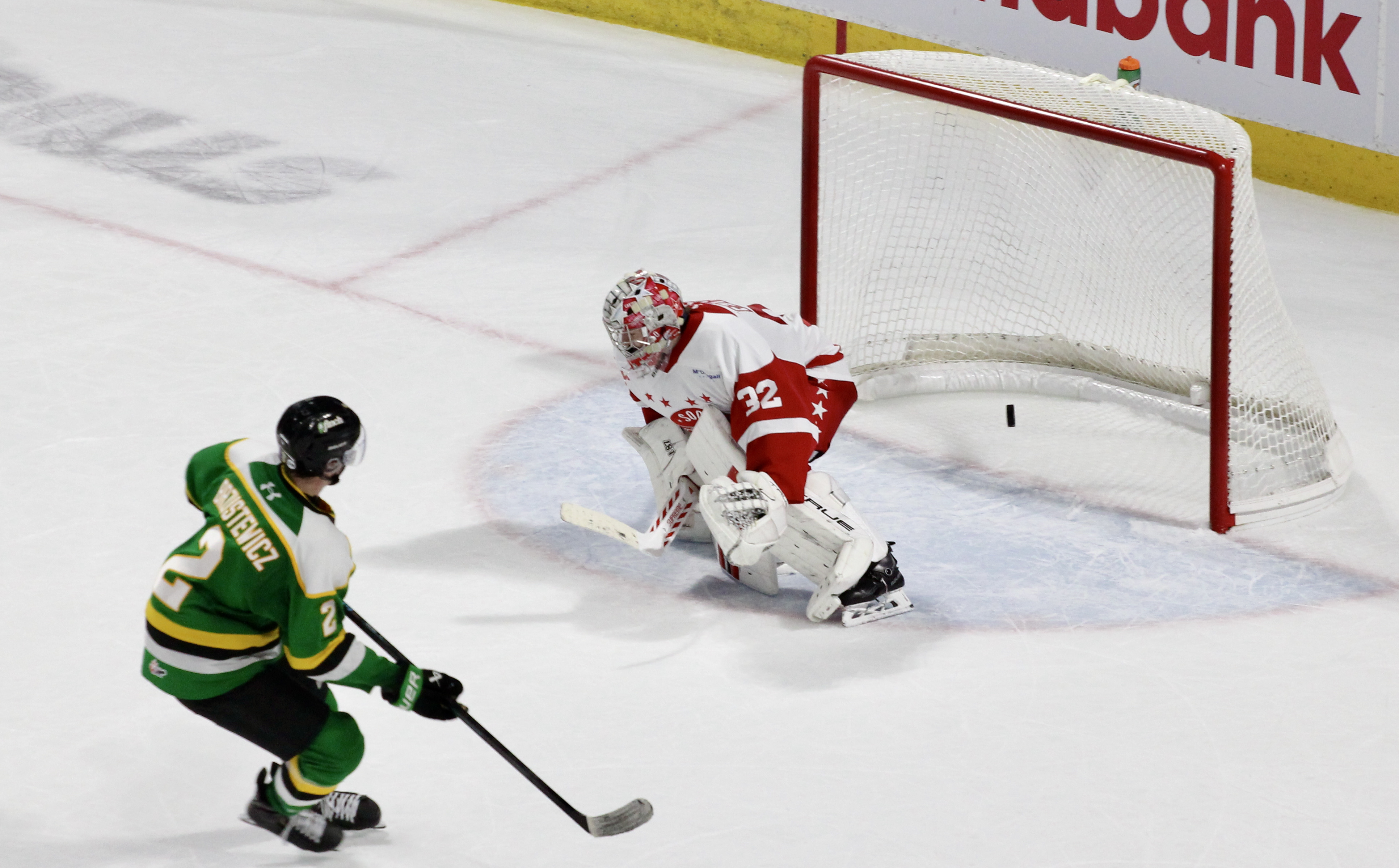 Лондон Найтс се придвижват до 2 точки от Соо Грейхаундс в класирането на Западната конференция