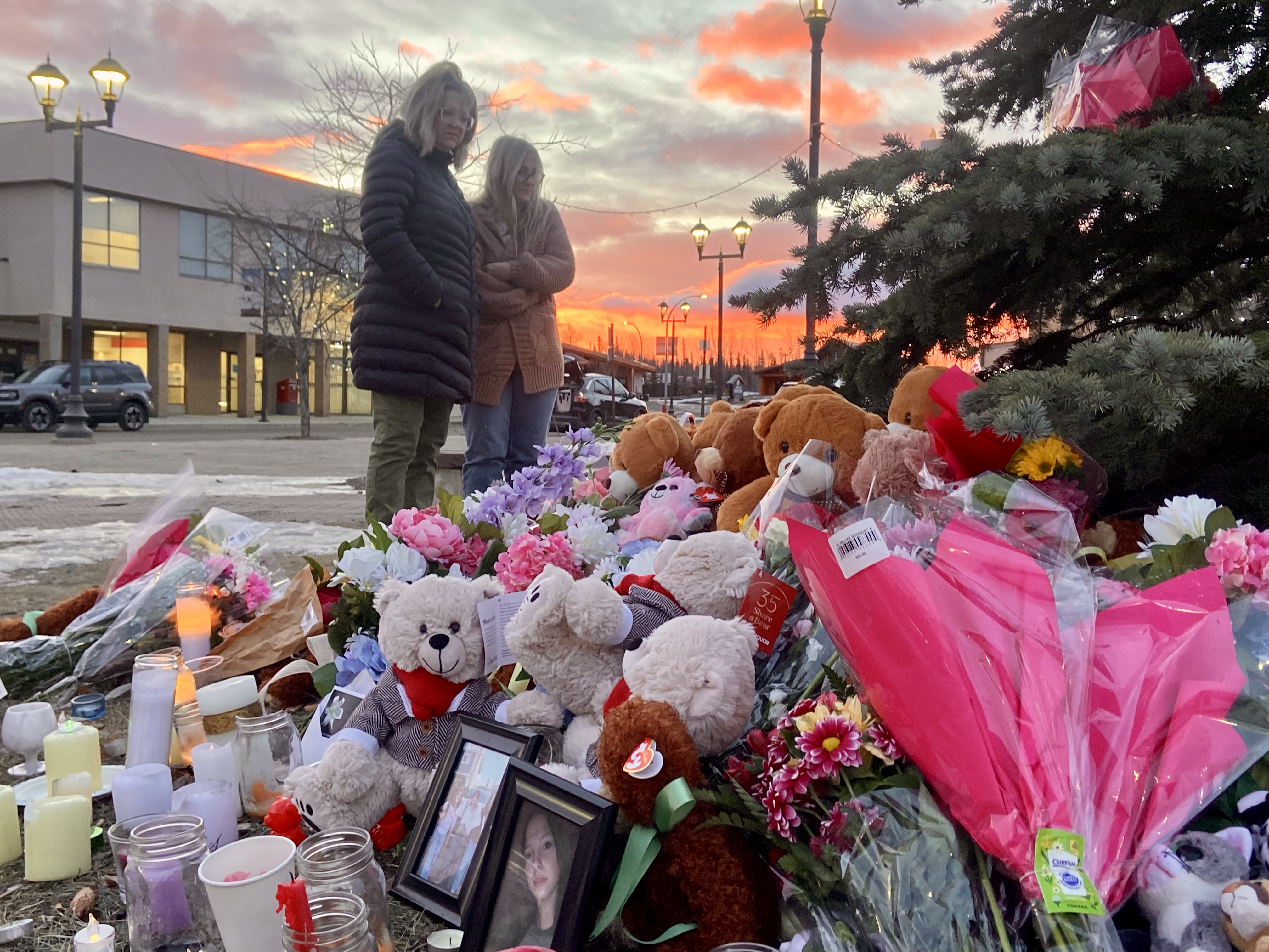 Ученик от Tumbler Ridge казва, че не знае как да се върне в училище след масовата стрелба