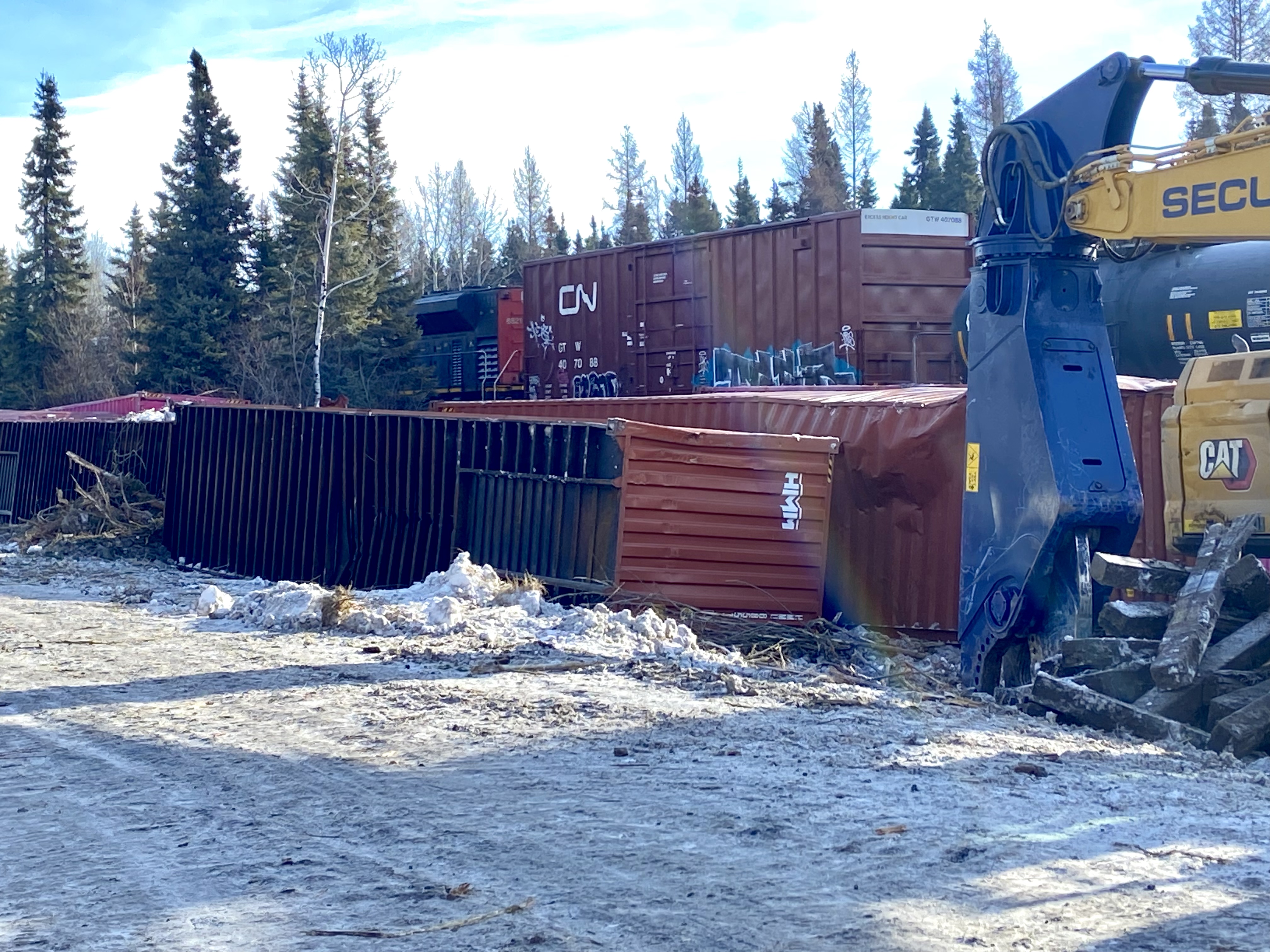 37 loaded CN Rail cars go off tracks west of Edmonton, sparking probe