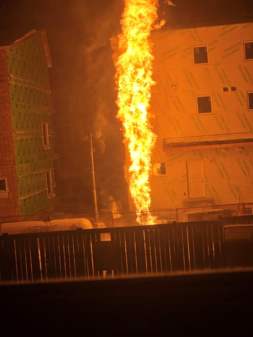 Антоанета Дик спеше в дома си в североизточен Едмънтън в