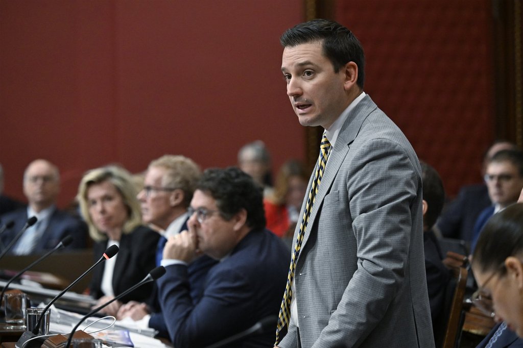 Натискът се засилва върху министъра на правосъдието на Квебек да