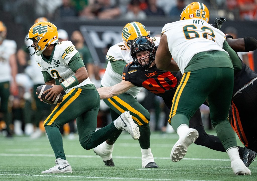 ОТАВА – Отава Redblacks подкрепиха офанзивната си линия във вторник