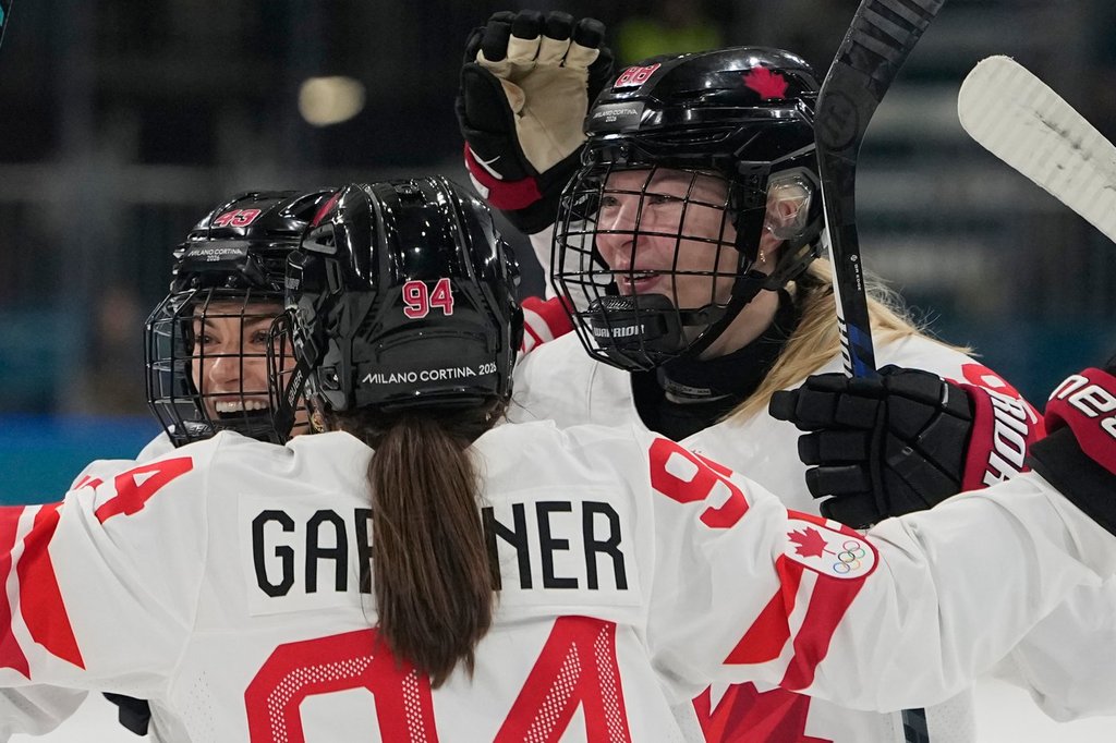 Canada beats Finland 5-0 in Olympic women’s hockey