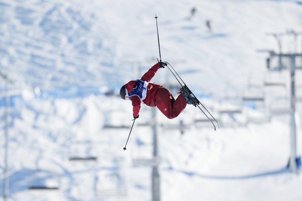 Canada's Megan Oldham competes during women's freestyle skiing slopestyle qualifications at the 2026 Winter Olympics, in Livigno, Italy, Saturday, Feb. 7, 2026. (AP Photo/Gregory Bull).