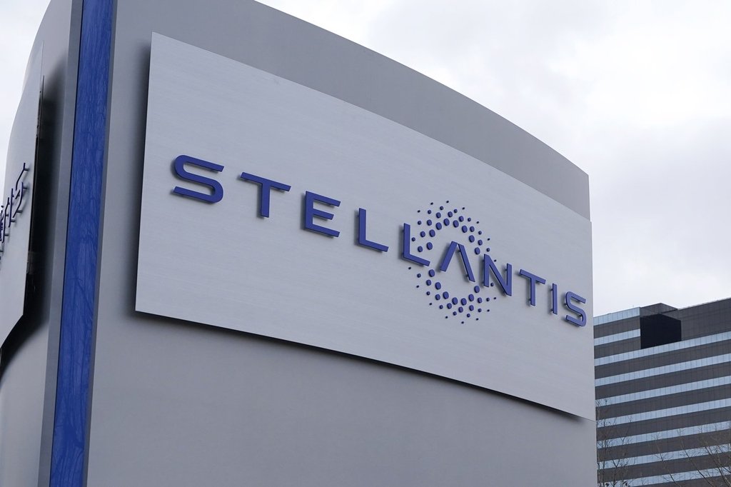 Stellantis продава дела си в съвместното предприятие за производство на батерии в Онтарио на партньор