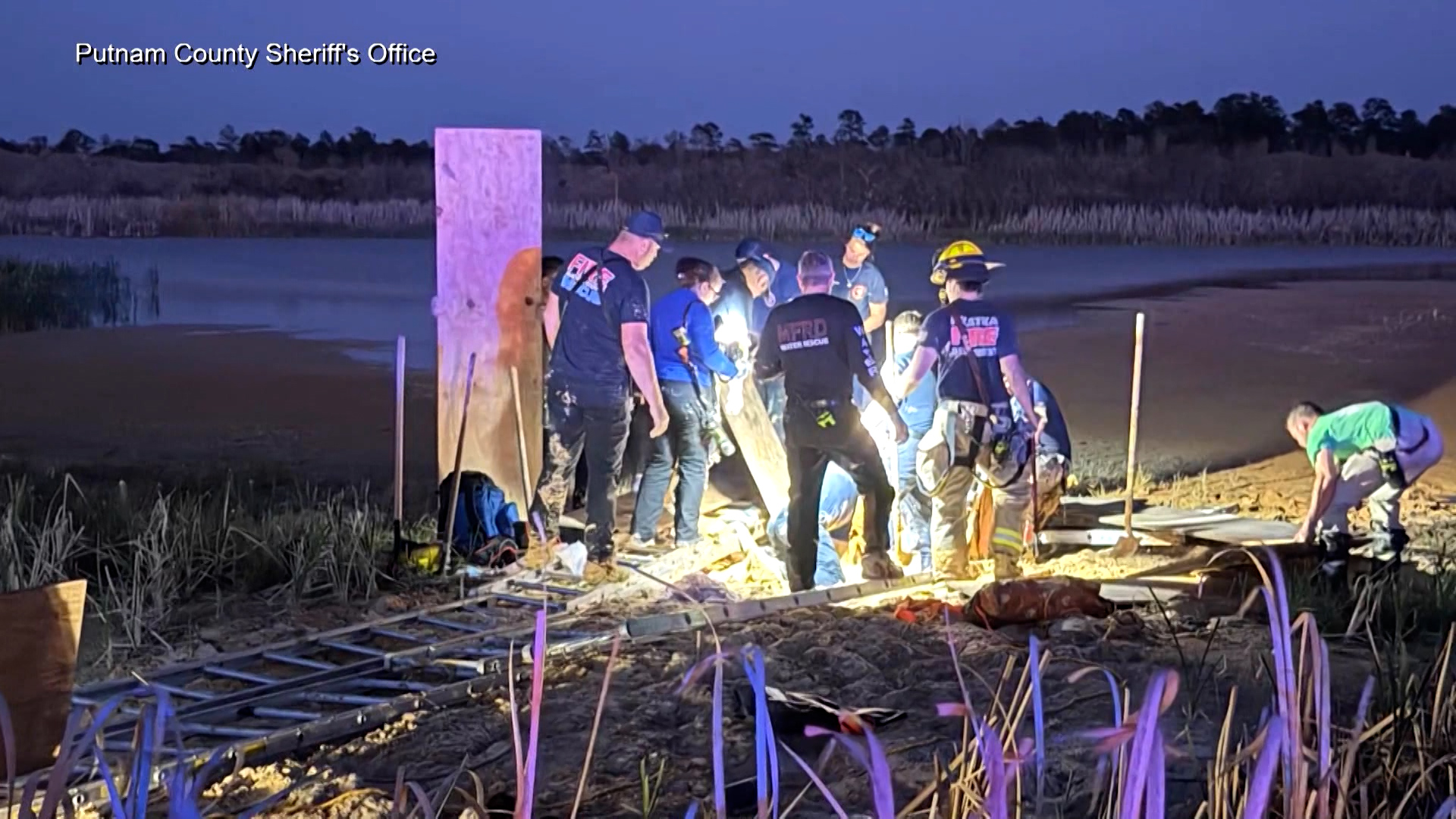 Florida man pulled free after getting stuck in ‘quick sand’ like mud ...