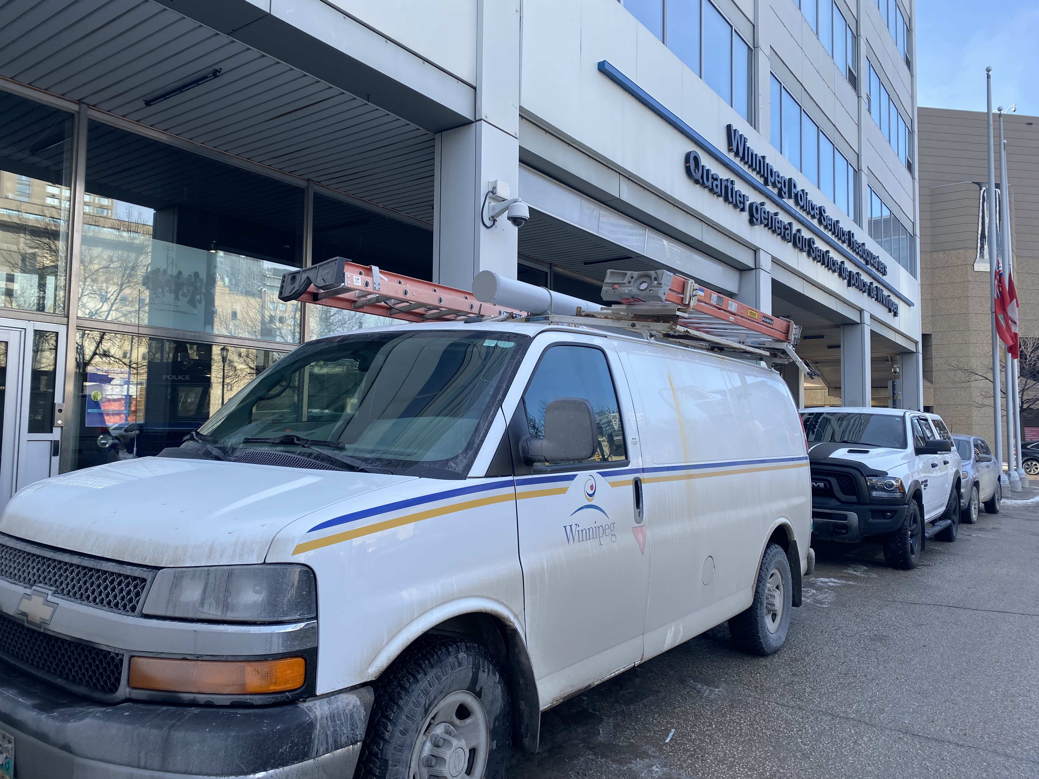 Двама души са арестувани и обвинени във връзка с наводнението