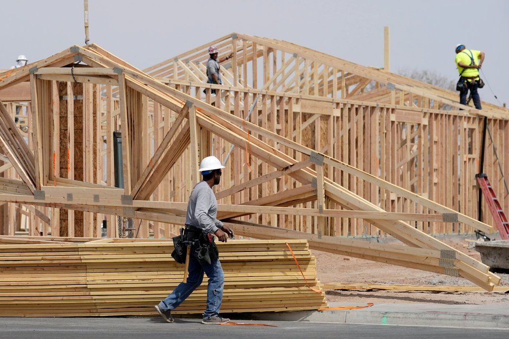 globalnews.ca - The Canadian Press - Manitoba training fee could drive up costs on large construction projects, groups say