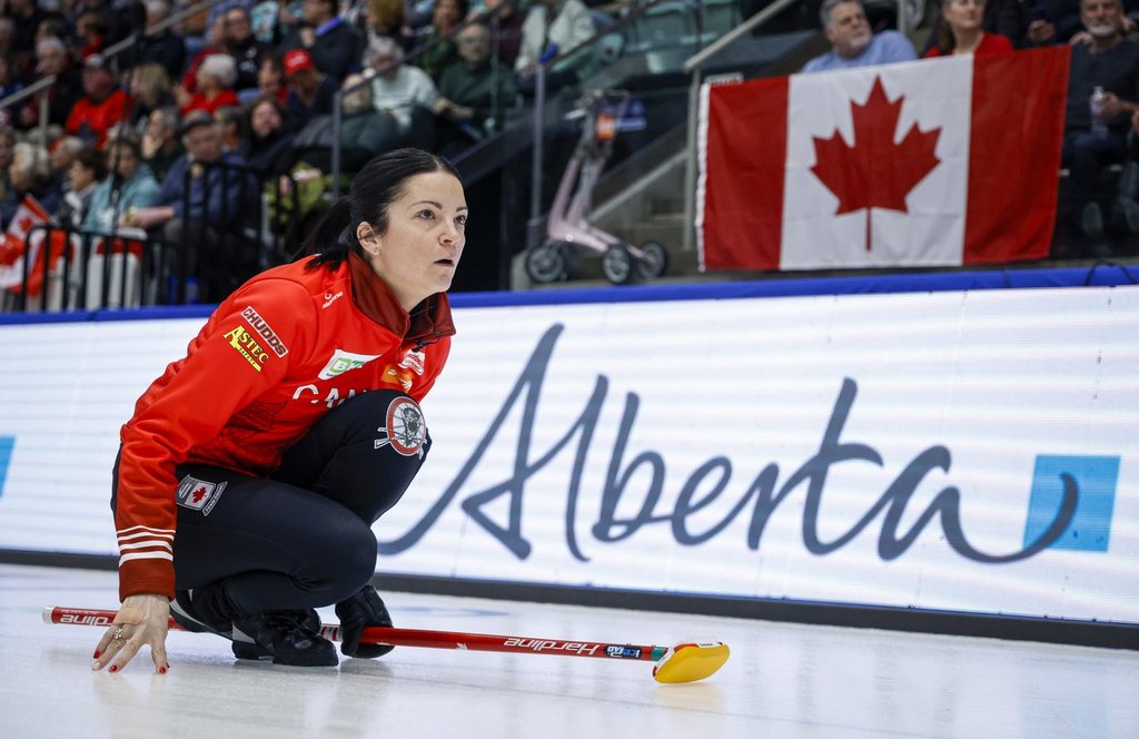 Canada’s Einarson a step closer to curling gold