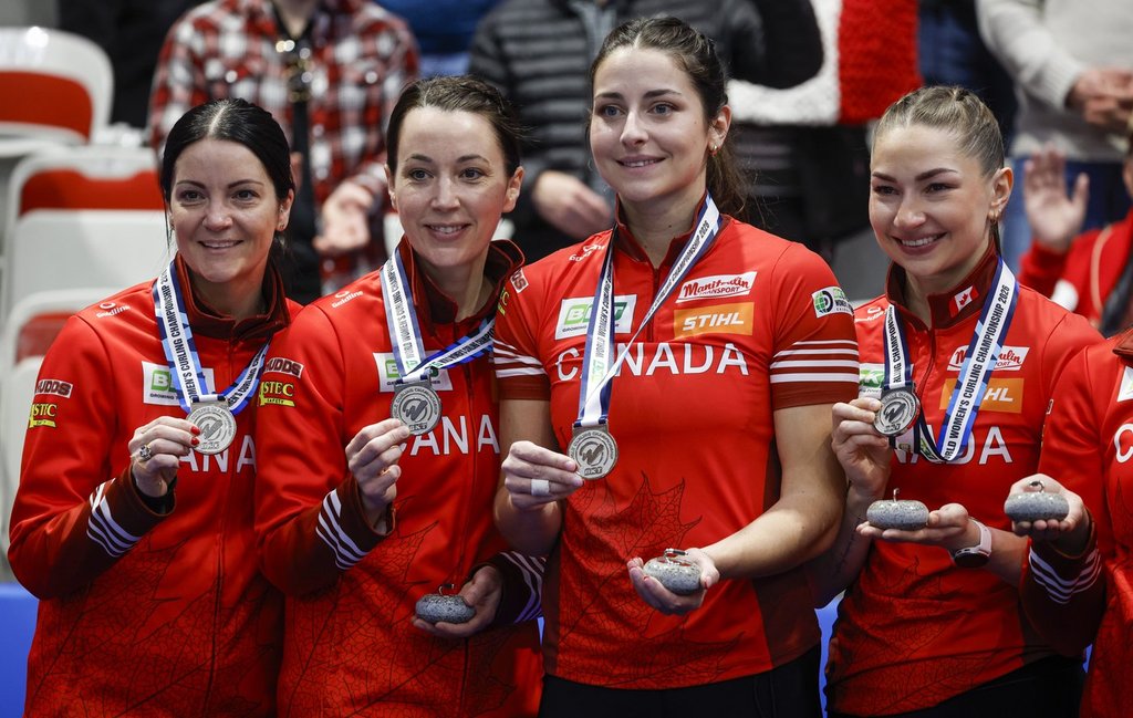 Teams Kerri Einarson, Kaitlyn Lawes break up the band in curling shakeup