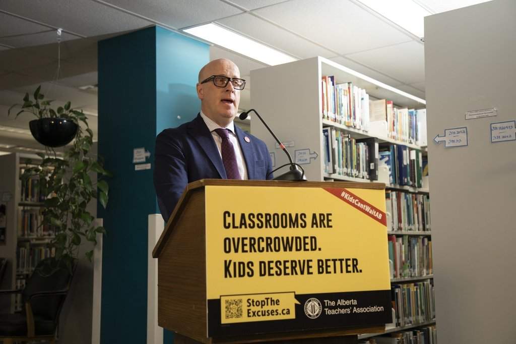 Political neutrality mandate in Alberta classrooms offensive to teachers, union says